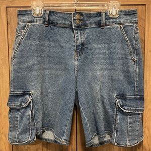 Forever 21 Cargo Denim Jean Shorts Size 29